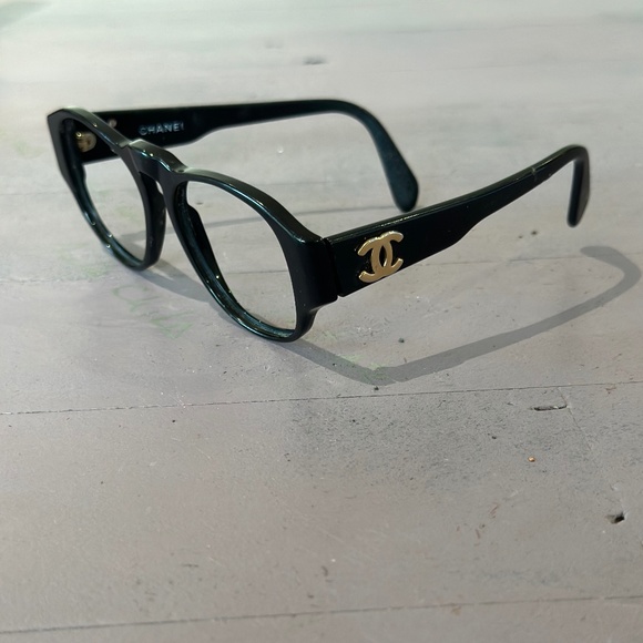 Authentic Vintage Chanel Frame - Picture 1 of 12